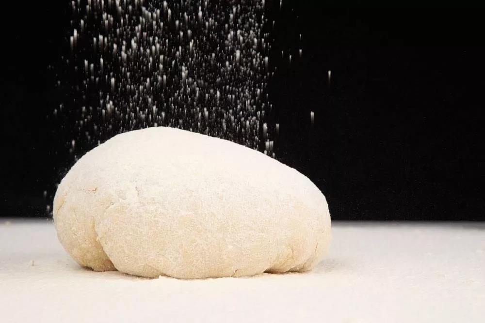 餛飩、刀削面、面條、肉夾饃、餡餅、發(fā)面油餅的和面方法及配方